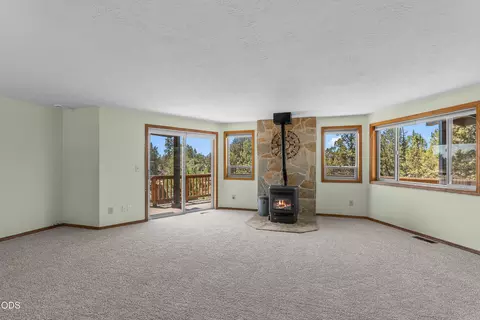 Living - 64741 Sylvan Loop, Bend, OR 97701 photo 2 of 4