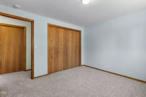 Bedroom - 64741 Sylvan Loop, Bend, OR 97701 photo 3 of 4
