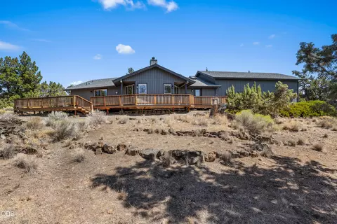 Exterior - 64741 Sylvan Loop, Bend, OR 97701 photo 8 of 9
