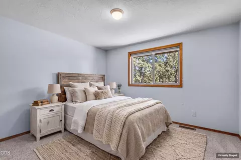 Bedroom - 64741 Sylvan Loop, Bend, OR 97701 photo 4 of 4