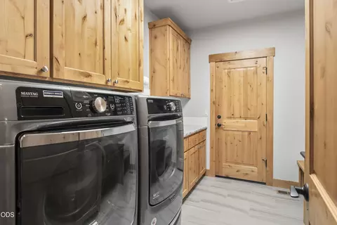 Other - 56296 Sable Rock Loop #256, Bend, OR 97707 photo 2 of 2