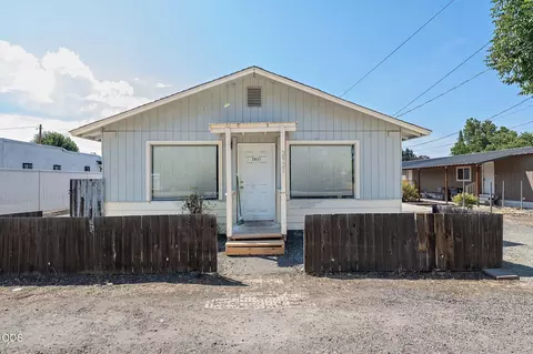 2921 Table Rock Rd, Medford, OR 97501