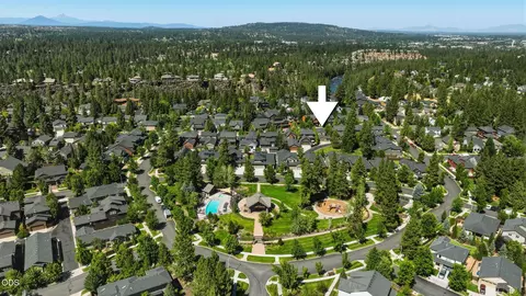 View/Area - 19689 Harvard Pl, Bend, OR 97702 photo 4 of 5