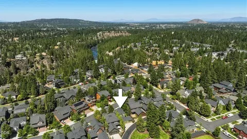 View/Area - 19689 Harvard Pl, Bend, OR 97702 photo 5 of 5