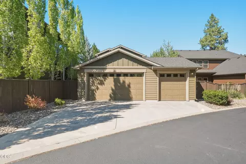 Exterior - 19689 Harvard Pl, Bend, OR 97702 photo 6 of 7