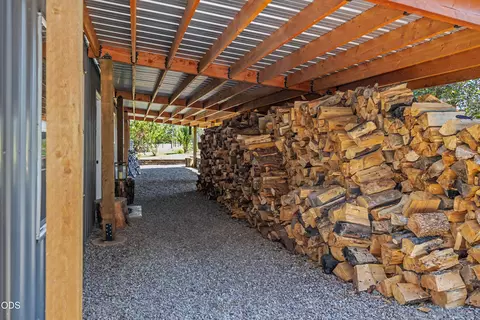 Exterior - 34225 Deerpath Ct, Chiloquin, OR 97624 photo 9 of 10