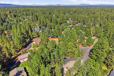 View/Area - 19684 Nugget Ave, Bend, OR 97702 photo 6 of 6
