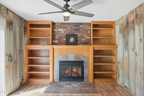 Living - 19684 Nugget Ave, Bend, OR 97702 photo 3 of 5