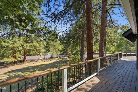 Exterior - 19684 Nugget Ave, Bend, OR 97702 photo 9 of 12