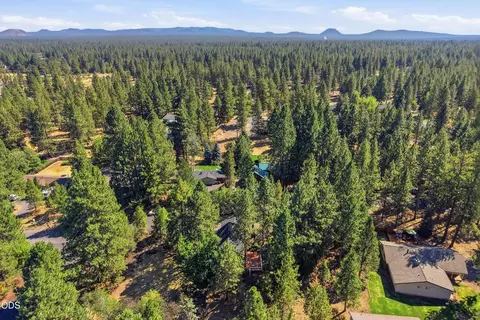 View/Area - 19684 Nugget Ave, Bend, OR 97702 photo 2 of 6