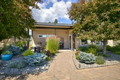 Exterior - 780 W View Loop, Sisters, OR 97759 photo 4 of 4