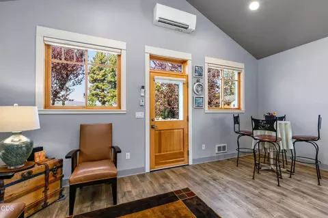 Entry Way - 780 W View Loop, Sisters, OR 97759 photo 1 of 2