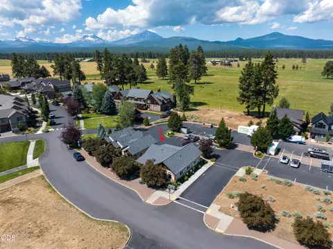 View/Area - 780 W View Loop, Sisters, OR 97759 photo 1 of 2