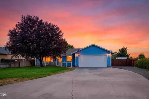2271 NE Cherry Loop, Prineville, OR 97754