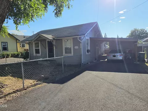 1518 Pleasant Ave, Klamath Falls, OR 97601