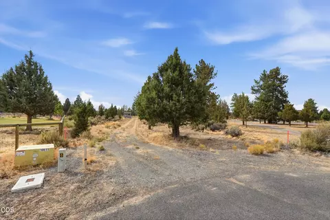 22018 Quebec Ct, Bend, OR 97702 photo 32