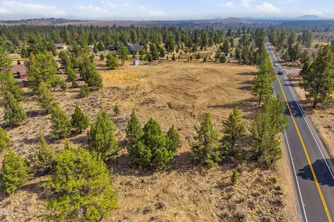 22018 Quebec Ct, Bend, OR 97702 photo 4