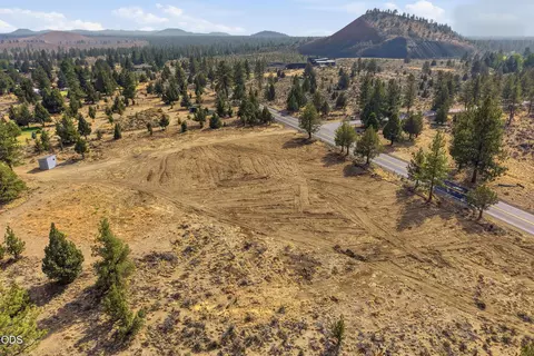 22018 Quebec Ct, Bend, OR 97702 photo 5