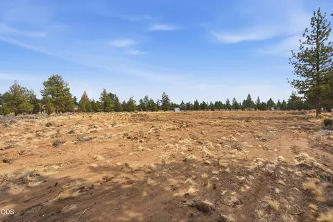 22018 Quebec Ct, Bend, OR 97702 photo 17