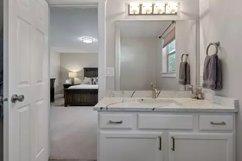 Bath - 17476 Rail Dr, Bend, OR 97707 photo 1 of 3