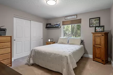 Bedroom - 17476 Rail Dr, Bend, OR 97707 photo 2 of 3