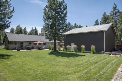 Exterior - 17476 Rail Dr, Bend, OR 97707 photo 3 of 7