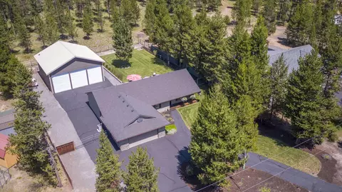View/Area - 17476 Rail Dr, Bend, OR 97707 photo 1 of 6