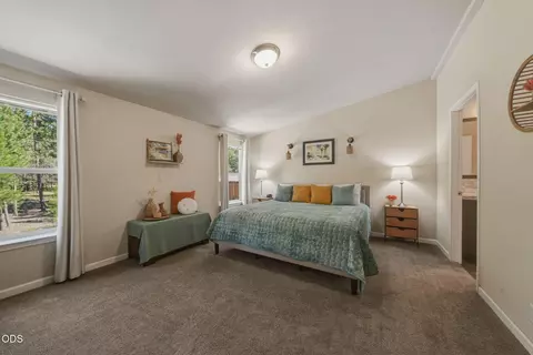Bedroom - 51646 Pine Loop Dr, La Pine, OR 97739 photo 3 of 5