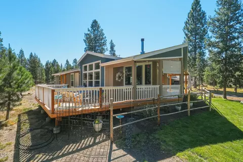 Exterior - 51646 Pine Loop Dr, La Pine, OR 97739 photo 8 of 13