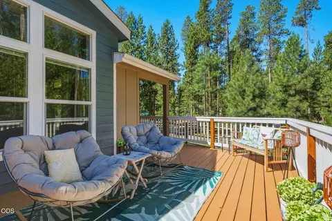 Exterior - 51646 Pine Loop Dr, La Pine, OR 97739 photo 6 of 13