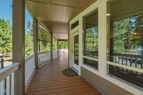 Exterior - 51646 Pine Loop Dr, La Pine, OR 97739 photo 3 of 13