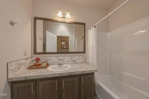 Bath - 51646 Pine Loop Dr, La Pine, OR 97739 photo 1 of 3