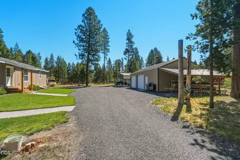 Exterior - 51646 Pine Loop Dr, La Pine, OR 97739 photo 2 of 13