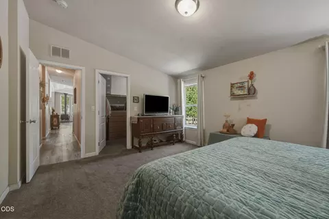 Bedroom - 51646 Pine Loop Dr, La Pine, OR 97739 photo 5 of 5