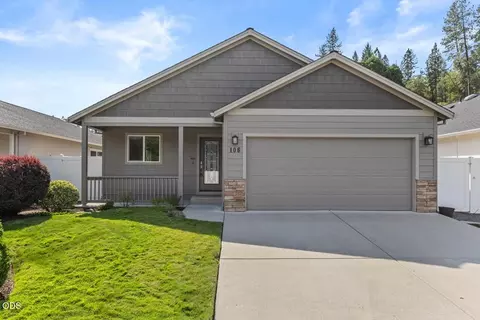 106 Westbrook Dr, Rogue River, OR 97537