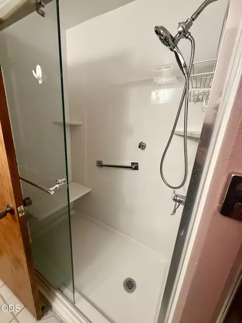 Bath - 50842 Deer Forest Dr, La Pine, OR 97739 photo 2 of 3