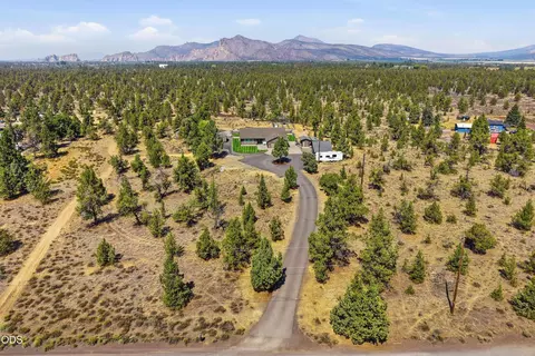 4285 NE Butler Ave, Redmond, OR 97756