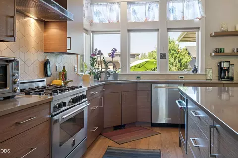 Kitchen - 1757 NW Fields St, Bend, OR 97703 photo 2 of 4
