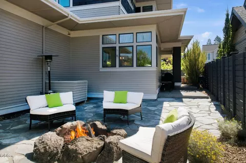 Exterior - 1757 NW Fields St, Bend, OR 97703 photo 7 of 8