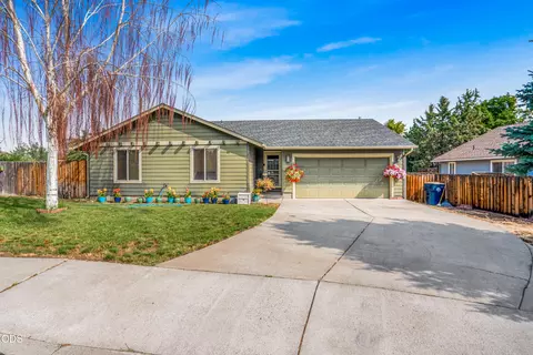 2227 SW Newberry Ct, Redmond, OR 97756