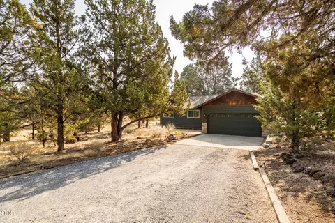 6446 NW Lynch Ln, Redmond, OR 97756