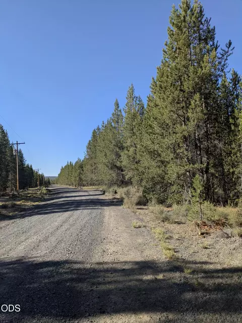 123618 Cruikshank Dr, Crescent Lake, OR 97733
