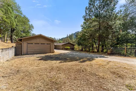 Exterior - 12330 Evans Creek Rd, Rogue River, OR 97537 photo 6 of 14