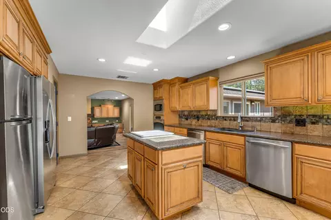 Kitchen - 12330 Evans Creek Rd, Rogue River, OR 97537 photo 1 of 6