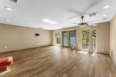 Living - 12330 Evans Creek Rd, Rogue River, OR 97537 photo 4 of 7