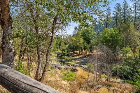 View/Area - 12330 Evans Creek Rd, Rogue River, OR 97537 photo 2 of 11