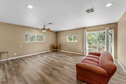 Living - 12330 Evans Creek Rd, Rogue River, OR 97537 photo 7 of 7