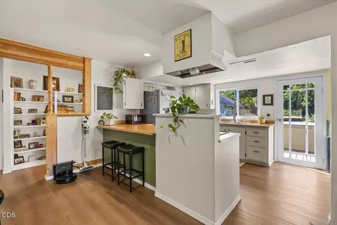 Kitchen - 8550 Evans Creek Rd, Rogue River, OR 97537 photo 1 of 4