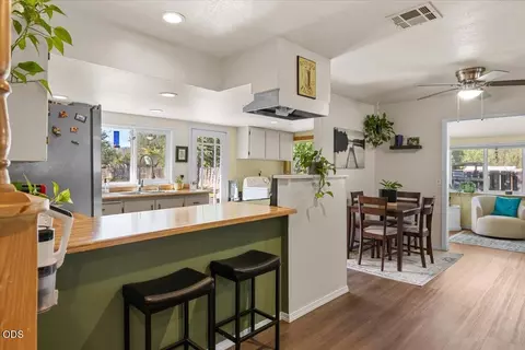 Kitchen - 8550 Evans Creek Rd, Rogue River, OR 97537 photo 2 of 4