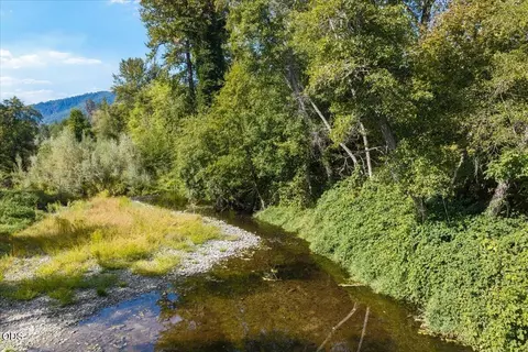 View/Area - 8550 Evans Creek Rd, Rogue River, OR 97537 photo 14 of 14
